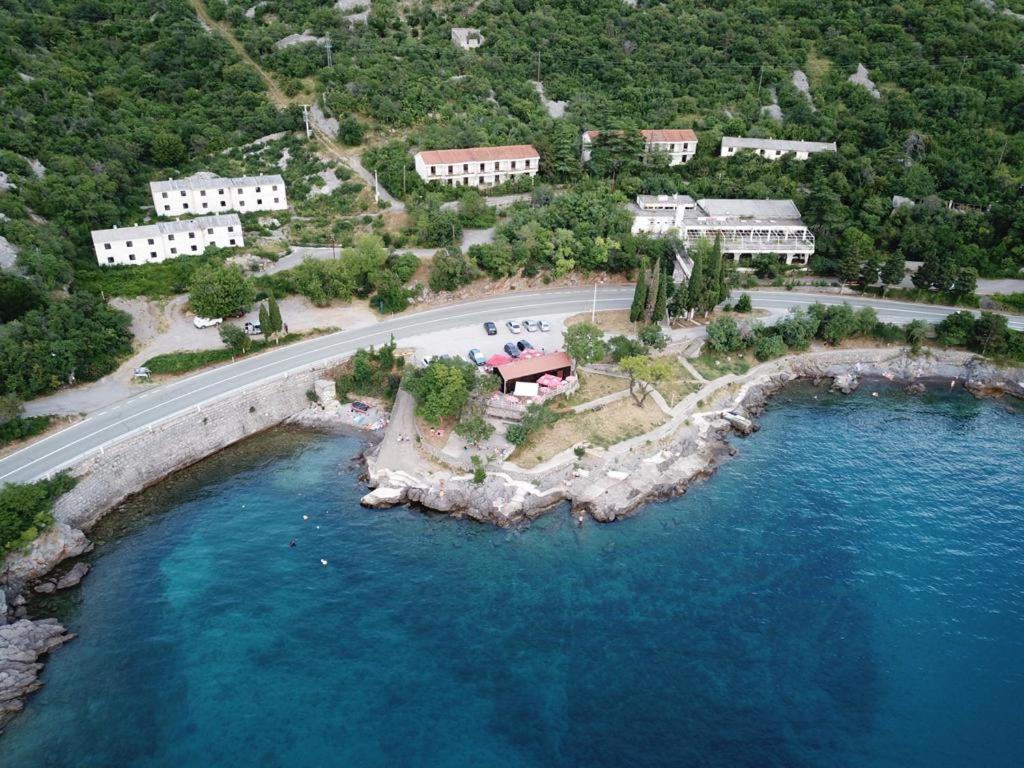 Appartamento Mali delfin Sveti Juraj Esterno foto