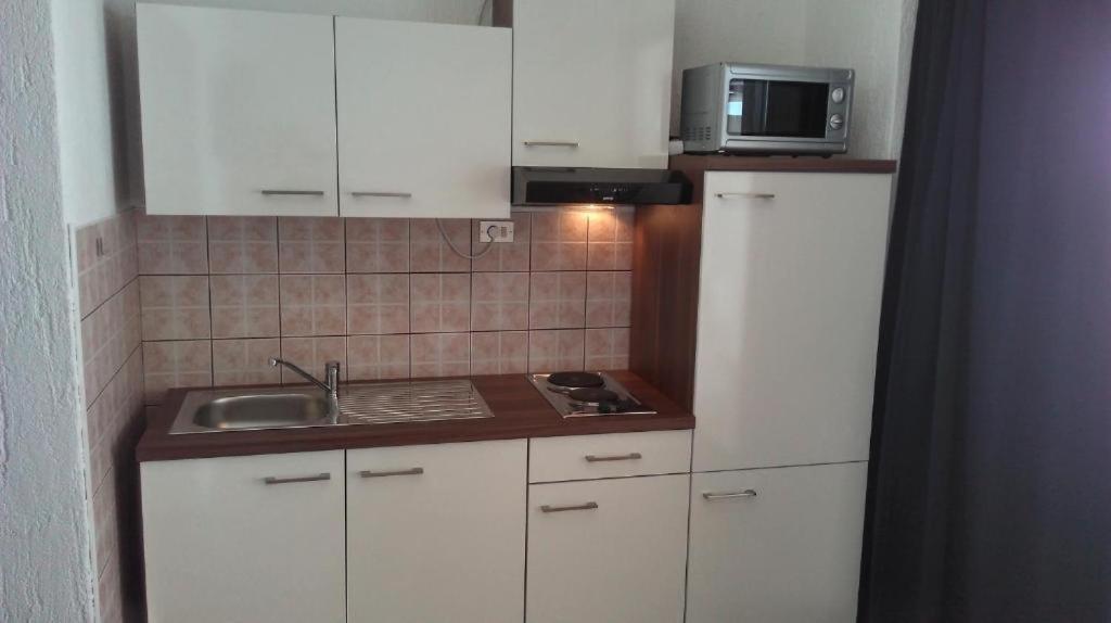 Appartamento Mali delfin Sveti Juraj Esterno foto