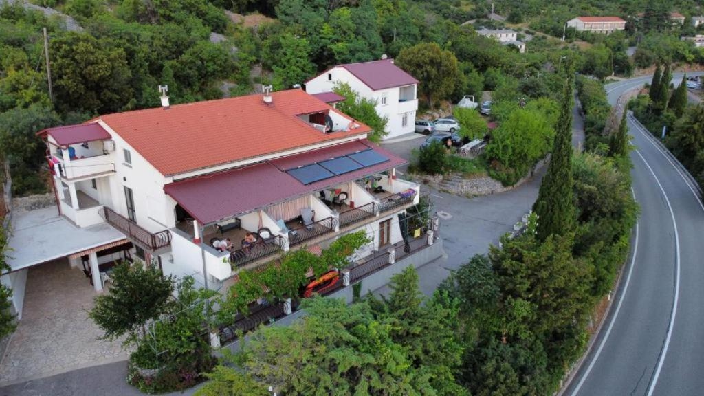 Appartamento Mali delfin Sveti Juraj Esterno foto
