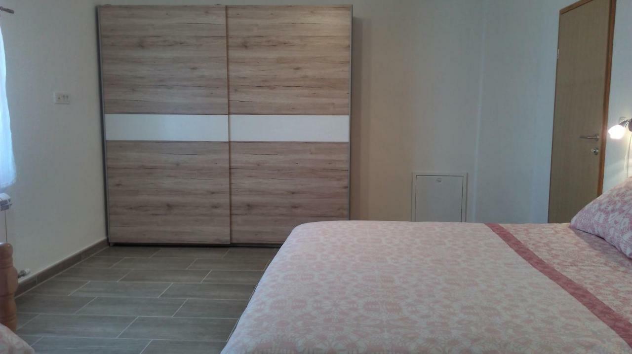 Appartamento Mali delfin Sveti Juraj Esterno foto