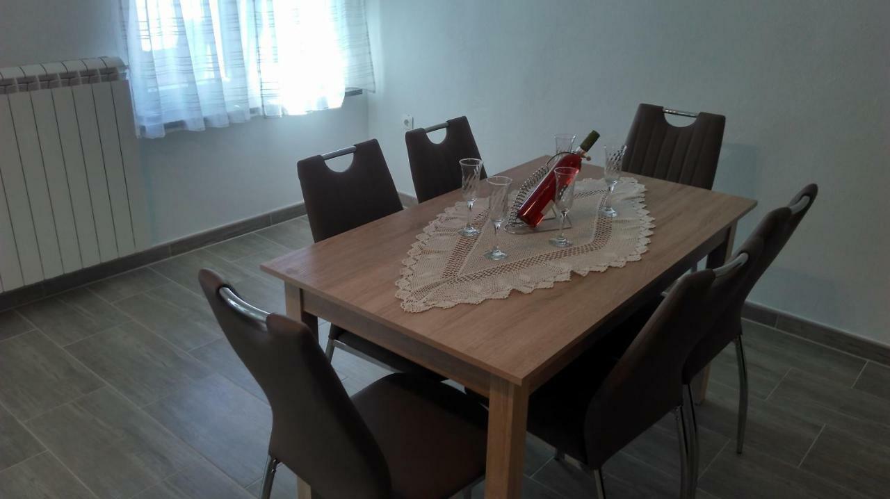 Appartamento Mali delfin Sveti Juraj Esterno foto