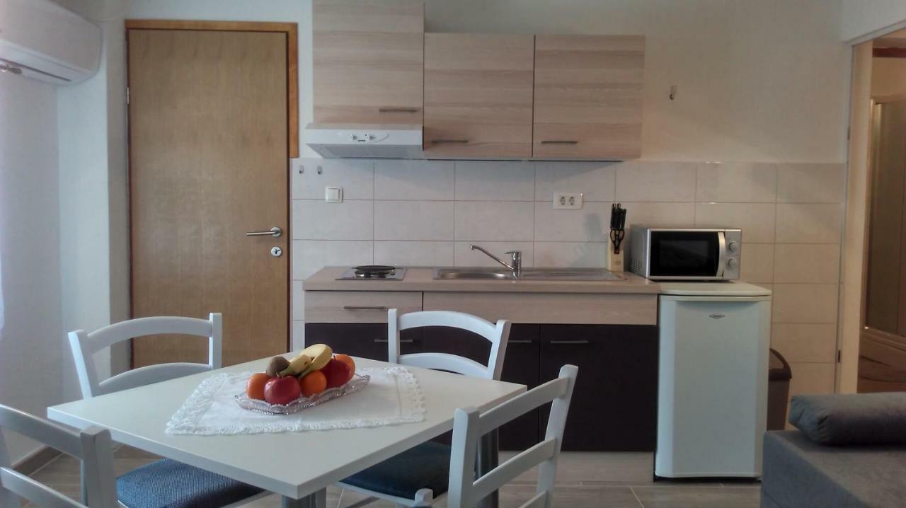 Appartamento Mali delfin Sveti Juraj Esterno foto
