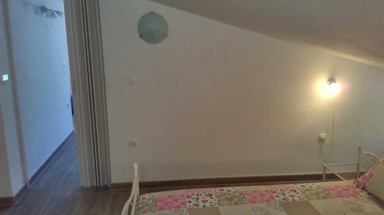 Appartamento Mali delfin Sveti Juraj Esterno foto
