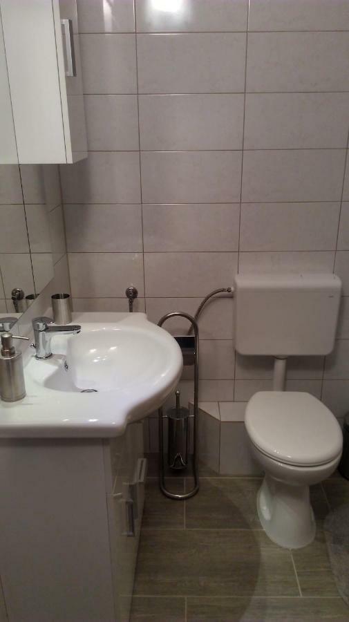 Appartamento Mali delfin Sveti Juraj Esterno foto